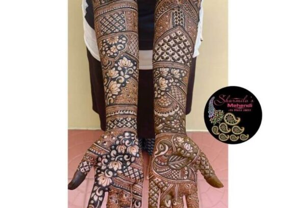 Mehndi shoots of flattering bride 